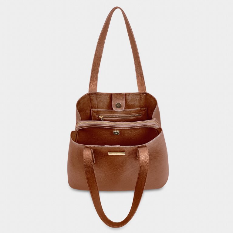 Riley Shoulder Bag In Cognac