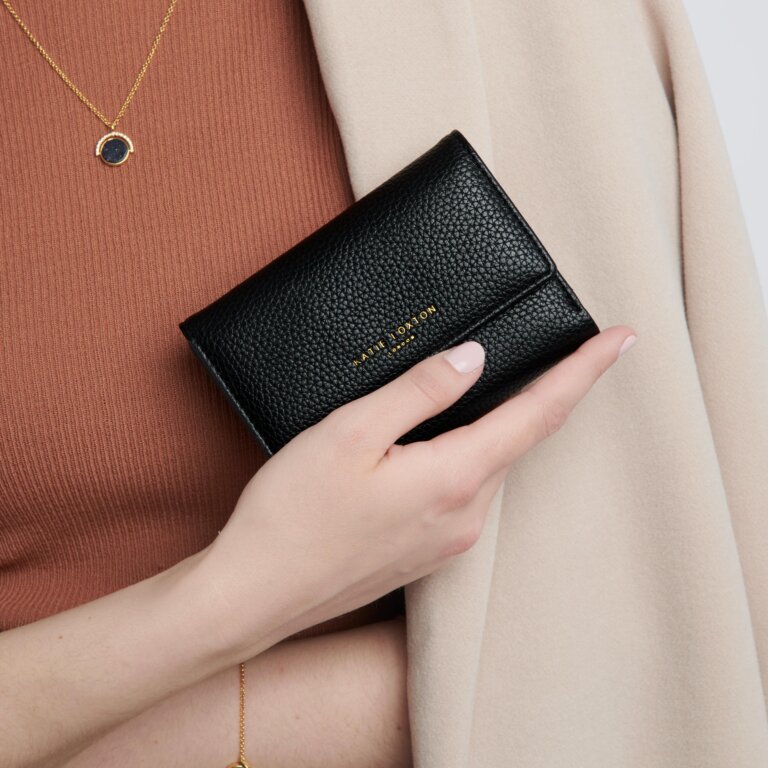 Casey Wallet Sustainable Style in Black