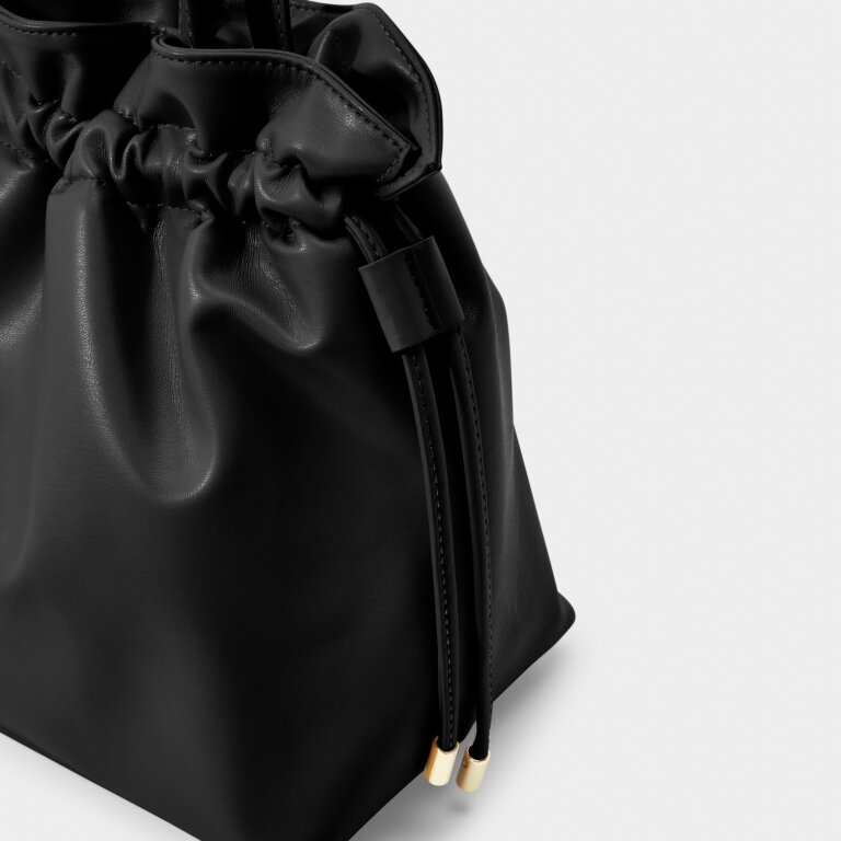 Hailey Shoulder Bag in Black