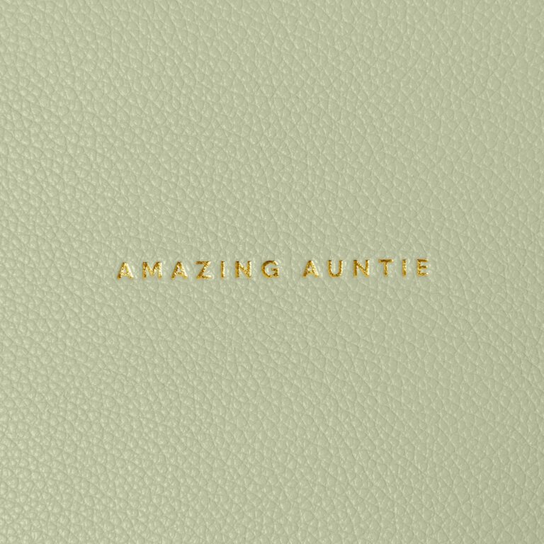 Sentiment Pouch 'Amazing Auntie' in Soft Sage