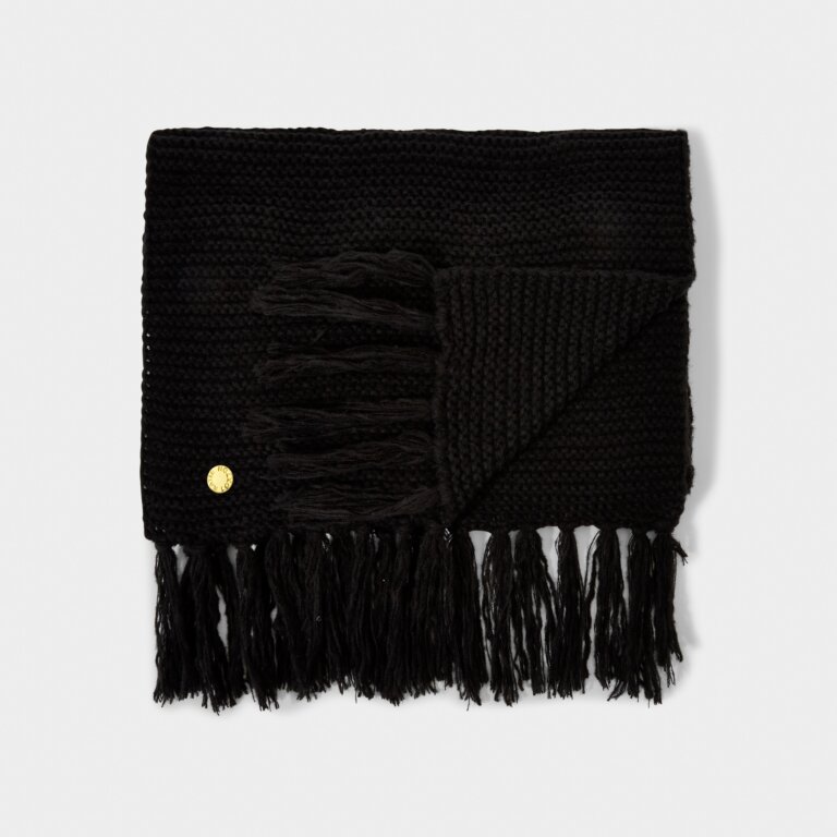 Chunky Knitted Scarf in Black