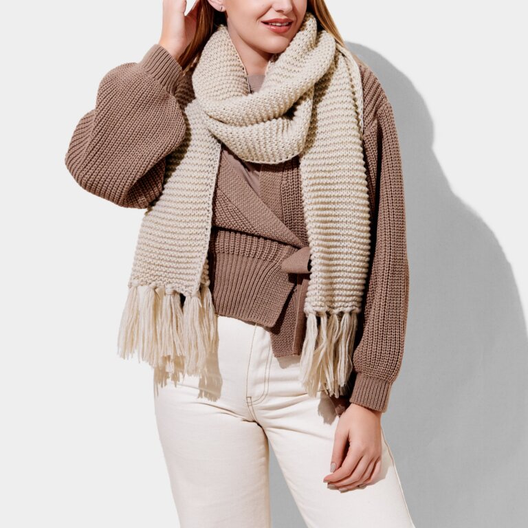 Chunky Knitted Scarf in Light Taupe