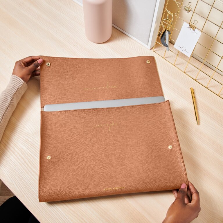 Laptop Case 'Don'T Call It A Dream...Call It A Plan' In Blush Taupe