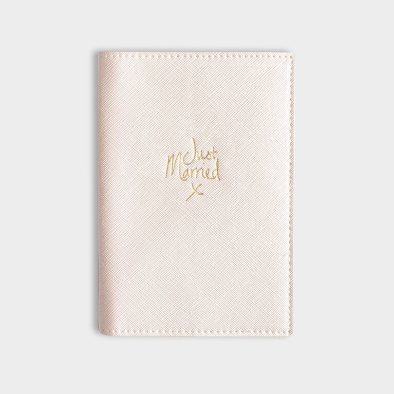 Passport Cover 'Just Married' in Metallic White