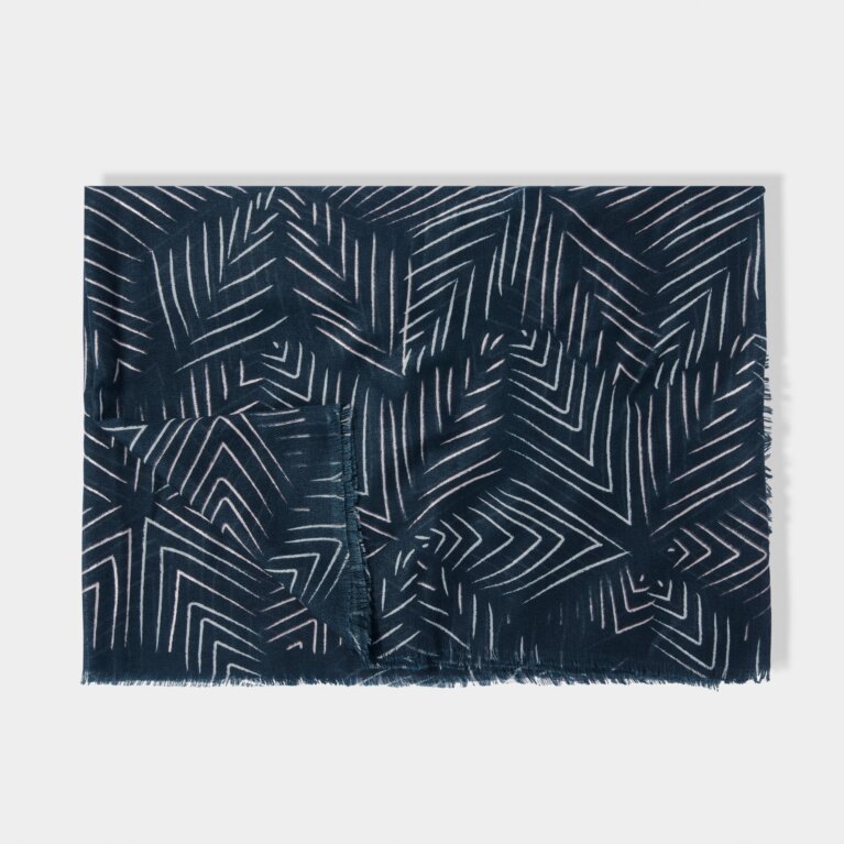 Geometric Star Metallic Scarf in Navy And Silver