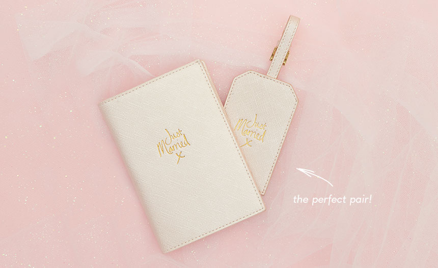 Just Married passport holder and matching luggage tag. The perfect pair!
